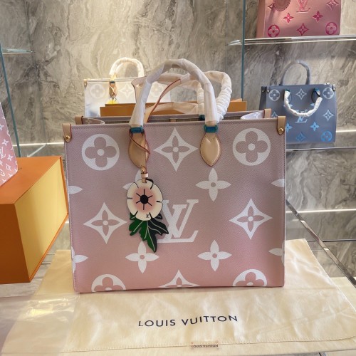 Louis Vuitton Monogram Giant By The Pool OnTheGo