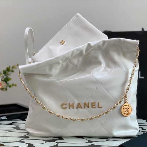 Chanel 2022 Small 22 Hobo