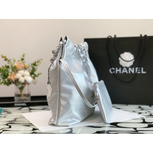 Chanel 2022 Shiny Calfskin Small 22 Hobo