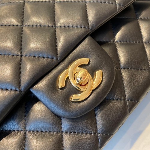 Chanel Vintage Medium Classic Double Flap Bag