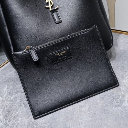 Saint Laurent Le 5 à 7 Shoulder Bag