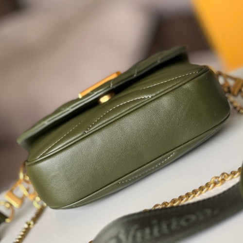 Louis Vuitton New Wave Multi Pochette M56466-green