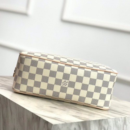 Louis Vuitton Damier Azur Toiletry Kit N41420