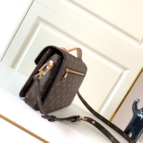 Louis Vuitton Monogram Metis Pochette M40780