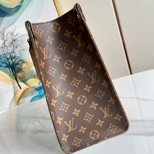 Louis Vuitton Monogram Giant Cavnas Onthego MM M45321