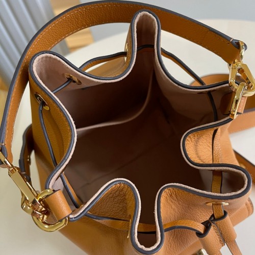 Louis Vuitton Lockme Bucket M57689