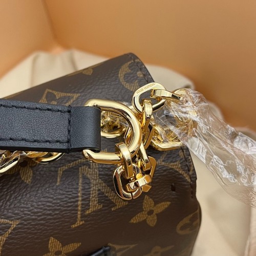 Louis Vuitton Marceau M46126