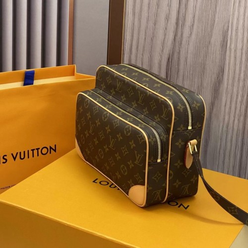 Louis Vuitton Nile Crossbody Shoulder Bag M45244