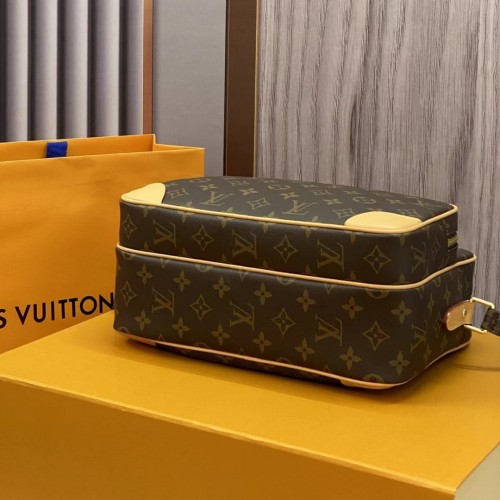 Louis Vuitton Nile Crossbody Shoulder Bag M45244