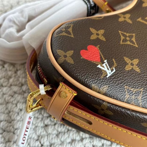 Louis Vuitton Game On Coeur M57456