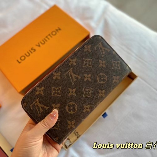 Louis Vuitton Zippy Wallet Vivienne Holiday Monogram Canvas