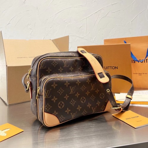 Louis Vuitton Nile Crossbody Shoulder Bag M45244