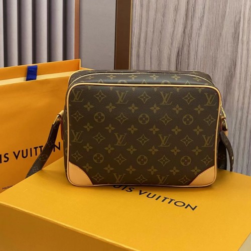 Louis Vuitton Nile Crossbody Shoulder Bag M45244