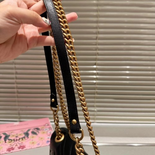 Gucci GG Marmont mini shoulder bag