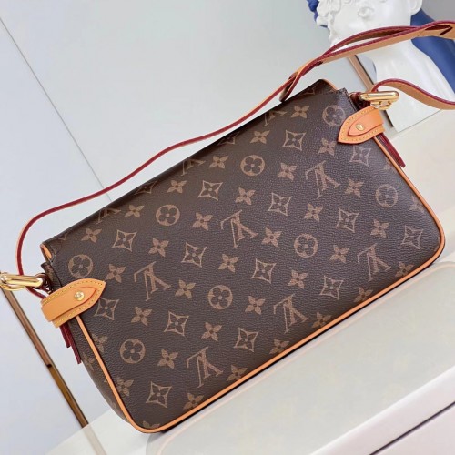 Louis Vuitton Hudson PM Shoulder Bag M40027