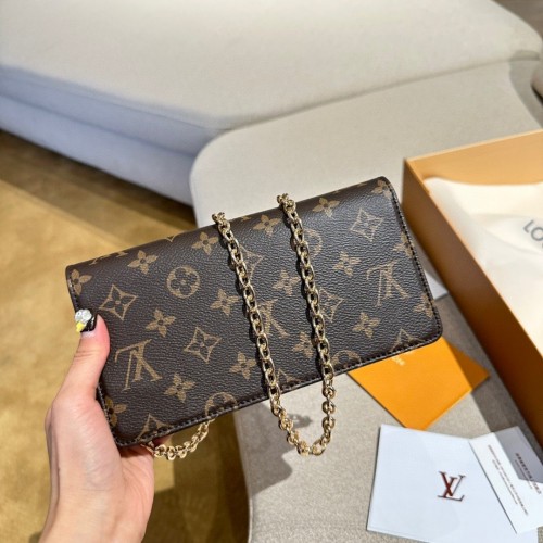 Louis Vuitton Wallet On Chain Lily M82509