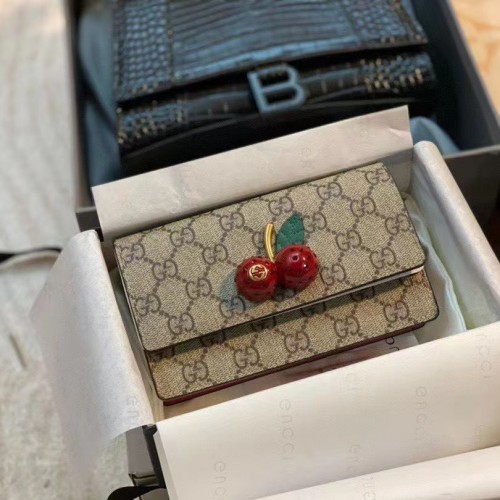 Gucci GG Supreme mini bag with cherries