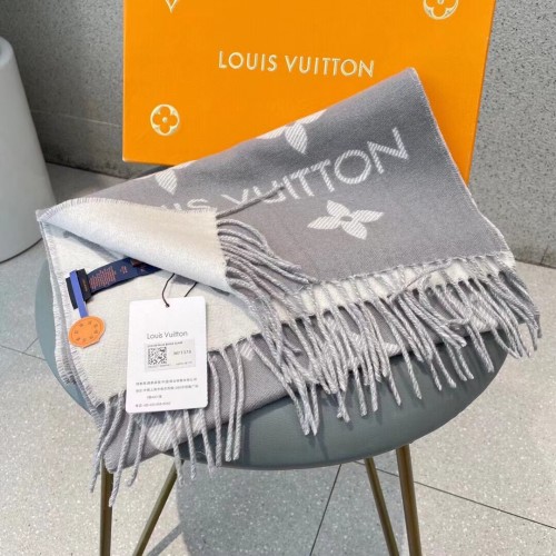 Louis Vuitton LV Essential Scarf