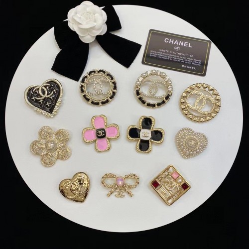 Chanel CC Signature Brooch