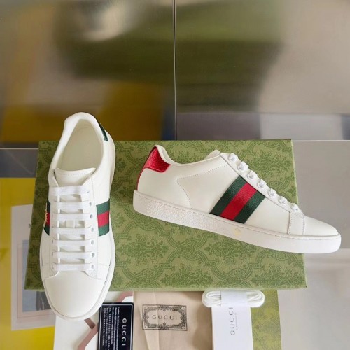 Gucci Ace Bee Embroidered Sneakers