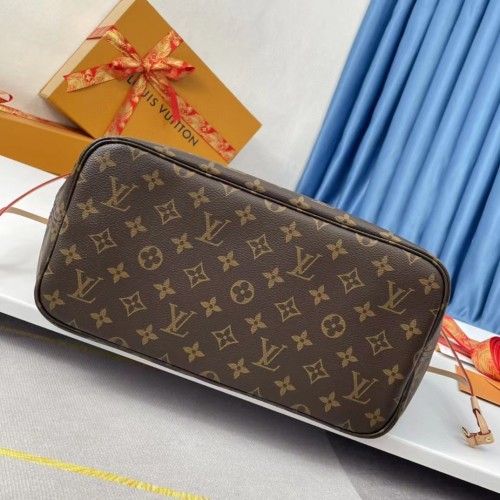 Louis Vuitton Neverfull MM Monogram