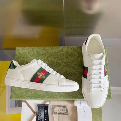 Gucci Ace Bee Embroidered Sneakers