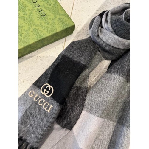 Gucci Classic Check Scarf