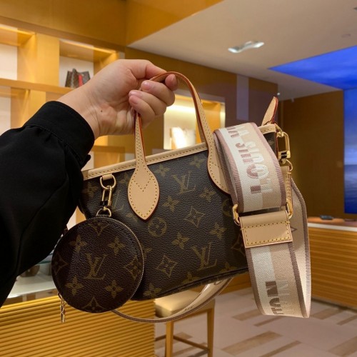 Louis Vuitton Neverfull BB