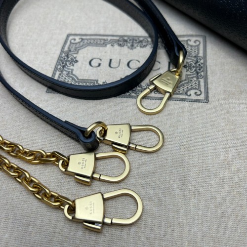 Gucci Diana small shoulder bag