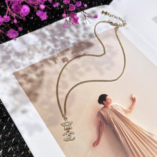 Chanel CC Pearl Pendant Necklace