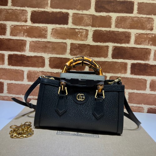 Gucci Diana small shoulder bag