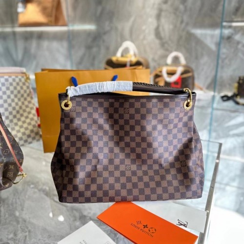 Louis Vuitton Monogram Artsy MM