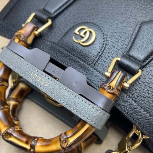 Gucci Diana small shoulder bag