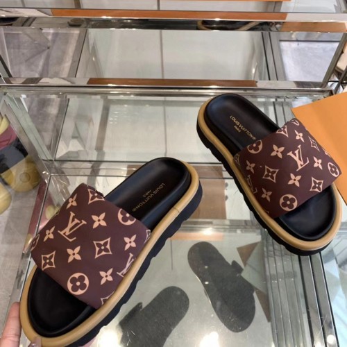 Louis Vuitton Pool Pillow Flat Comfort Mules