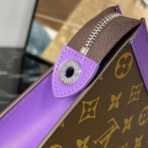 Louis Vuitton Pochette Voyage MM 