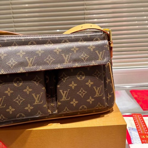 Louis Vuitton Vintage Monogram Viva-Cite GM Bag