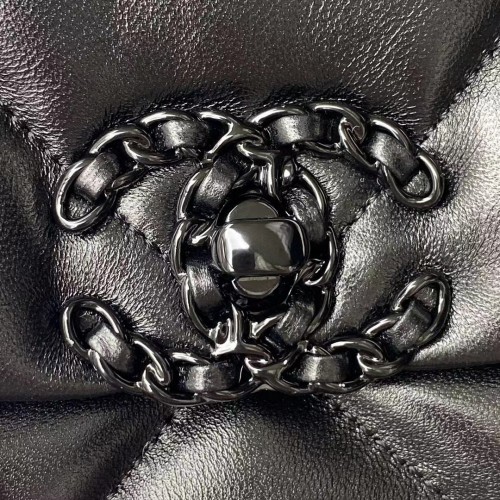 *Superior* Chanel 19 Handbag Black-Tone Buckle