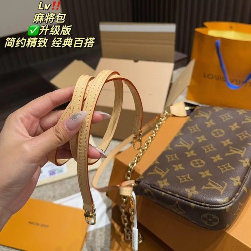 *Sale* Louis Vuitton Pochette Accessoires 