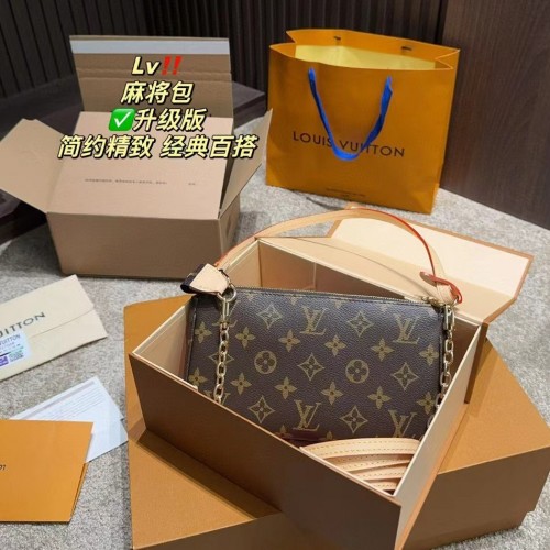 *Sale* Louis Vuitton Pochette Accessoires 