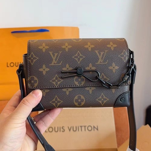 Louis Vuitton Steamer Wearable Wallet