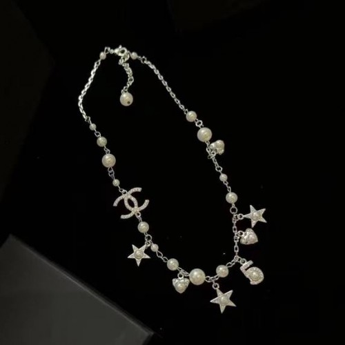 Chanel Starts Pearl #5 CC Necklace