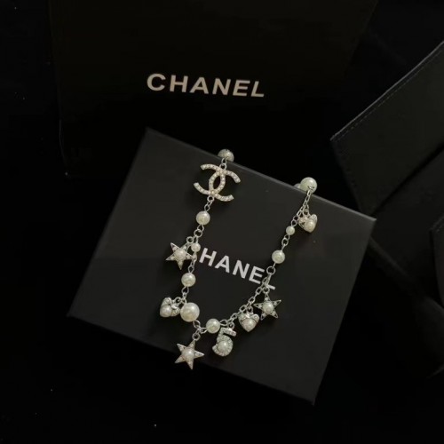 Chanel Starts Pearl #5 CC Necklace