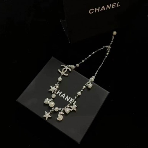 Chanel Starts Pearl #5 CC Necklace