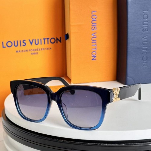 Louis Vuitton LV-GO14 Square Sunglasses