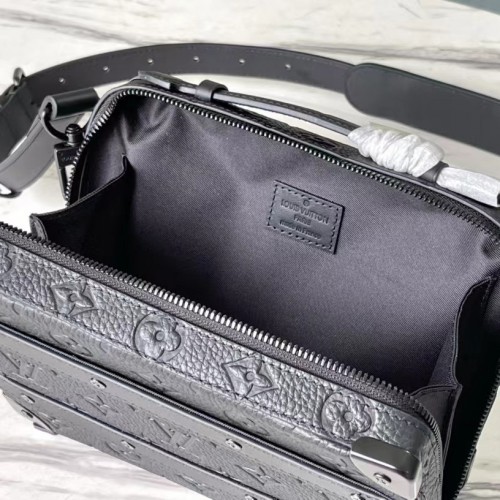 *Superior* Louis Vuitton Handle Soft Trunk Bag